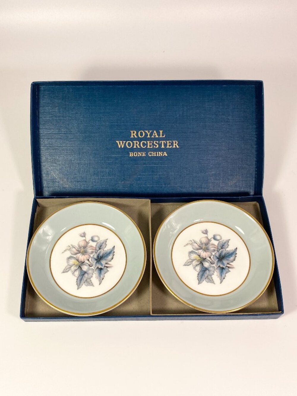 Royal Worcester Fine Bone China floral Plate set -1950s England With Box.